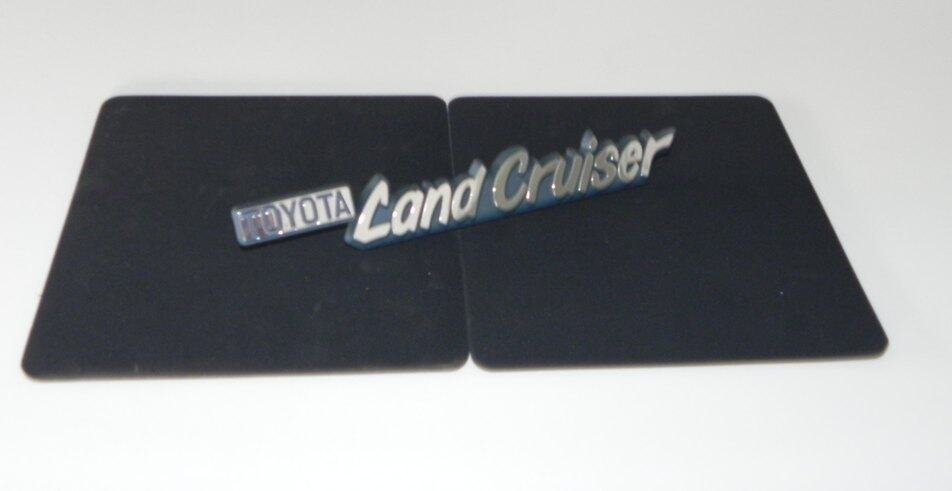 Emblem "TOYOTA LandCruiser"